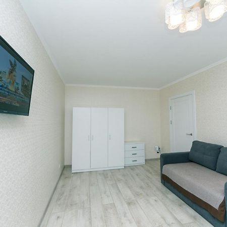 Прекрасная Квартира У Метро Политехнический Институт Kiew Exterior foto