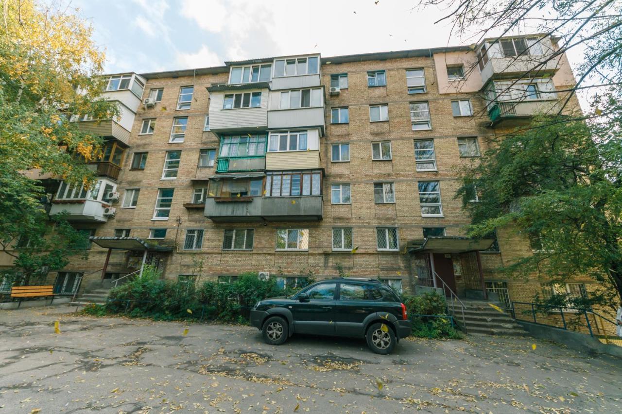 Прекрасная Квартира У Метро Политехнический Институт Kiew Exterior foto